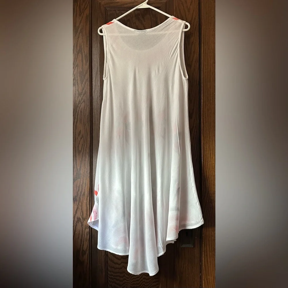 S.R. Fashions One Size Plus White/Flowers Ombré Embroidered Shift Dress